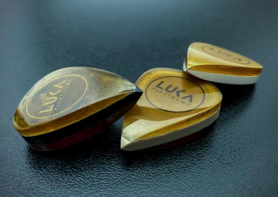 Dual Tone vs. Trinity Series: Which High-Performance Plectrum is Right for You?