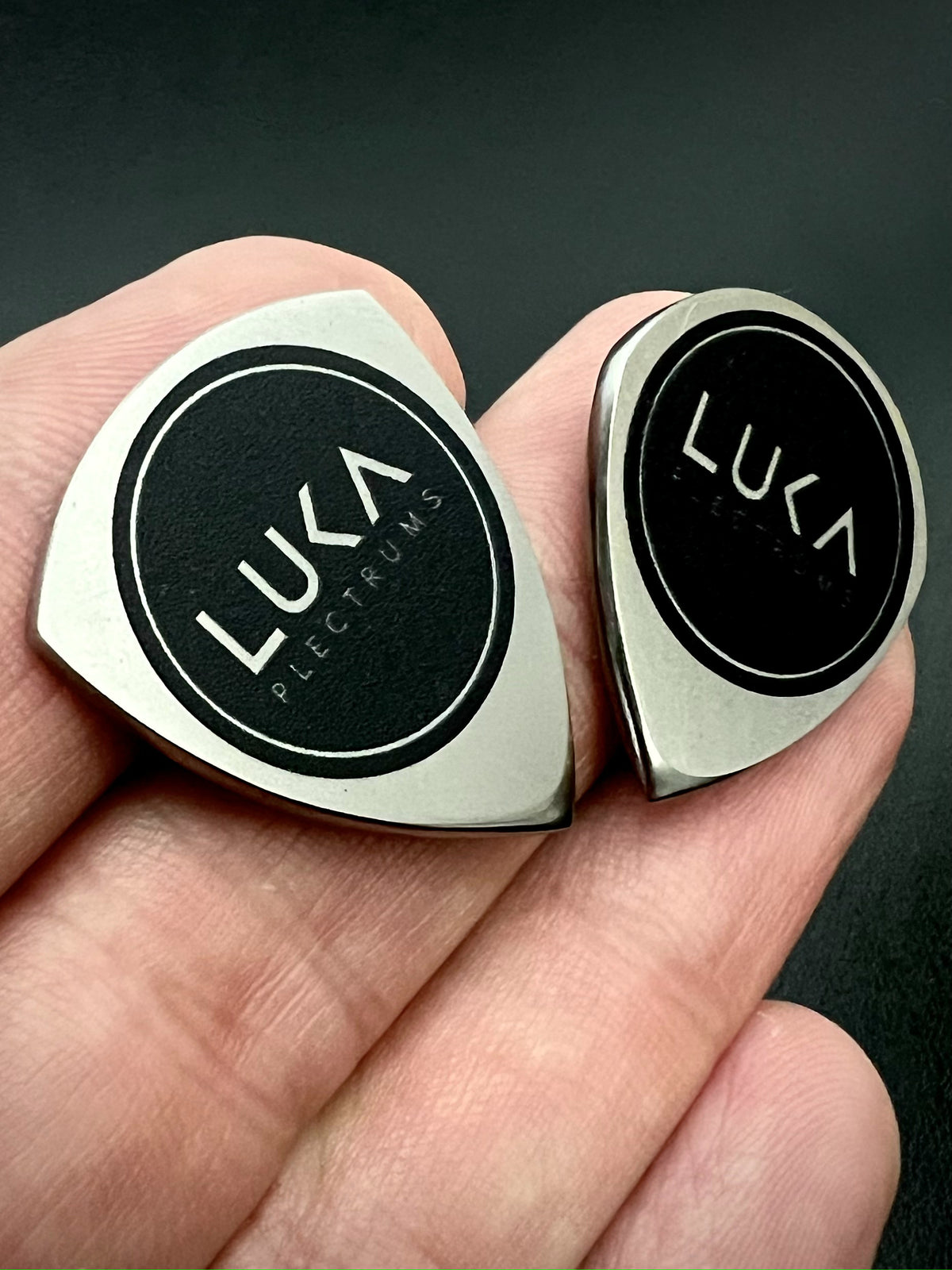 Handgemachtes Plektrum aus Titan: Jazz- oder Flow-Form, langlebiges Metall-Plektrum