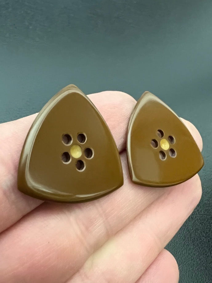 Vespel Guitar Pick – Jazz, Flow, Triangle Shapes – 1mm 1.5mm 2mm – Golden Button Grip & Speed Bevel Options