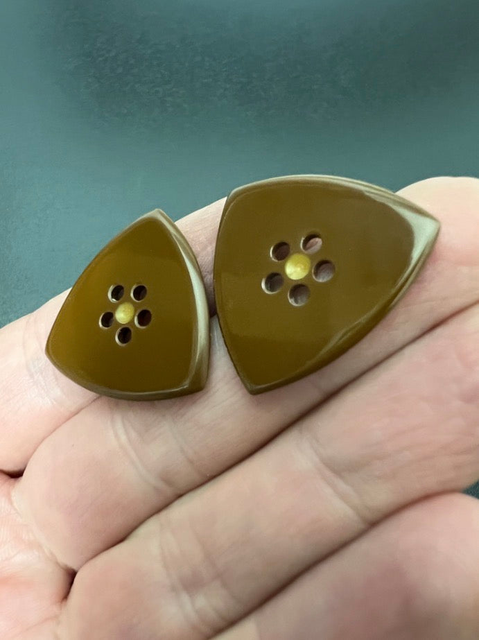 Vespel Guitar Pick – Jazz, Flow, Triangle Shapes – 1mm 1.5mm 2mm – Golden Button Grip & Speed Bevel Options