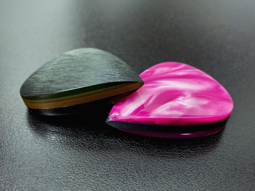 Ergonomic Guitar Pick – 3-Layer Teardrop, Vespel, PEEK-CF, Custom Acrylics