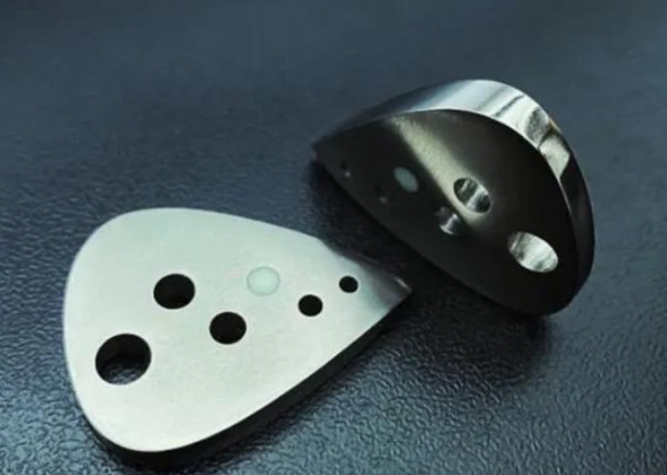 Handcrafted Titanium Teardrop Guitar Plectrum – Unbreakable, Bright Sound Pick