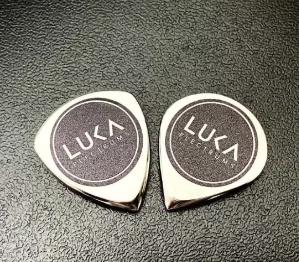Handmade Titanium Guitar Pick: Jazz or Flow Shape, Durable Metal Plectrum