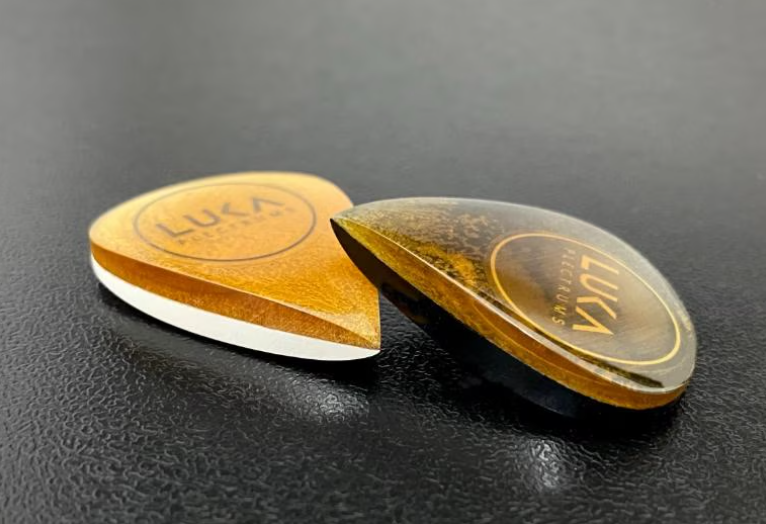 Handmade Teardrop Guitar Pick – Ultem PEEK Hybrid Plectrum