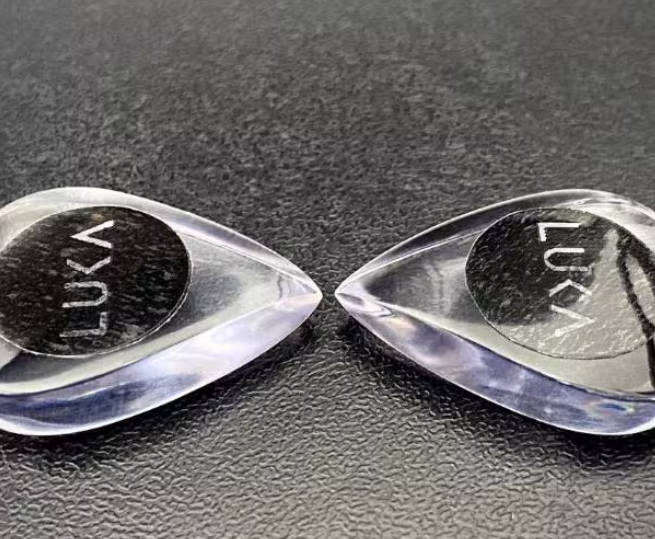 Handcrafted Teardrop Polycarbonate Guitar Plectrum – Rhythm Playing Tool