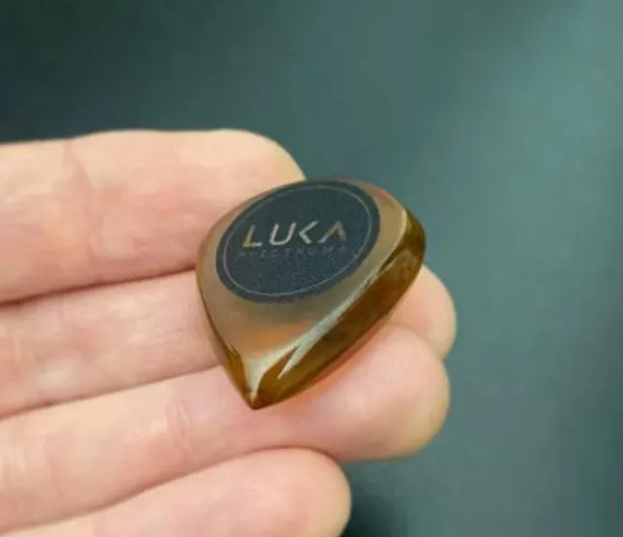 Handcrafted Amber Ultem Jazz Guitar Pick – Thick Plectrum for Guitarists