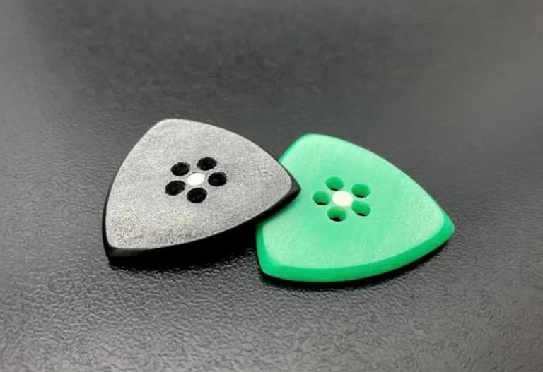 Triangle Guitar Pick (2mm/3mm) – Ultra-Durable UHMWPE – Black & Green