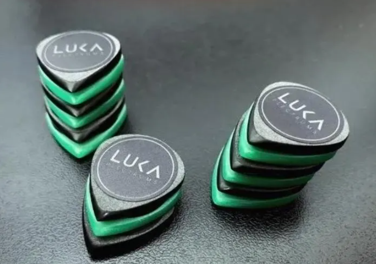 Mini Jazz Guitar Pick – UHMWPE, Black & Green, 2mm/3mm Thickness