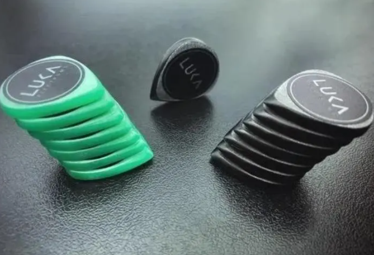Mini Jazz Guitar Pick – UHMWPE, Black & Green, 2mm/3mm Thickness