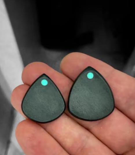 Glow-in-the-Dark UHMWPE Guitar Pick – Jazz or Flow Shape, Musician Gift