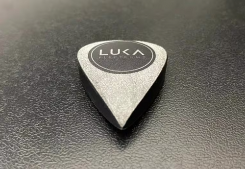 Black UHMWPE Teardrop Guitar Pick – Durable Guitarist Tool
