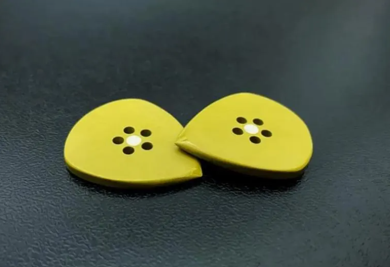 Torlon Guitar Pick: Flow/Jazz XL Shape, Glow-in-the-Dark, Matte Finish