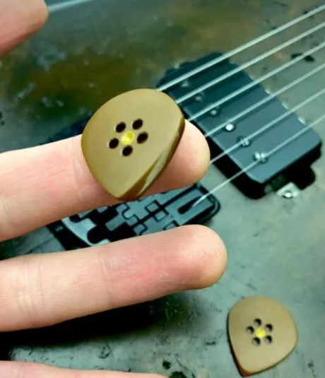 Vespel Guitar Pick – Jazz, Flow, Triangle Shapes – 1mm 1.5mm 2mm – Golden Button Grip & Speed Bevel Options