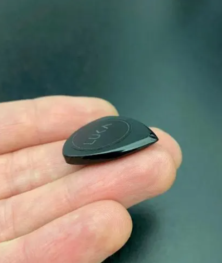 Black Beige PEEK Jazz Flow Guitar Pick – High Performance Grip, Precision Tool