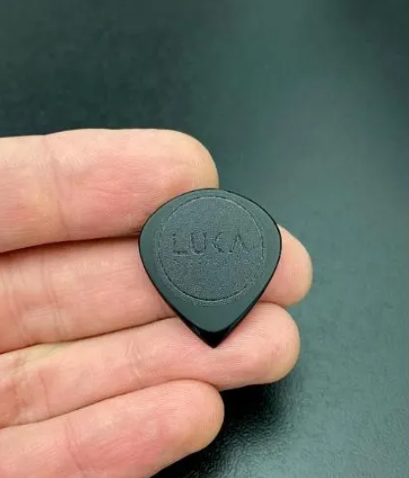 Black Beige PEEK Jazz Flow Guitar Pick – High Performance Grip, Precision Tool