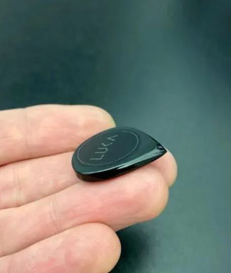 Black Beige PEEK Jazz Flow Guitar Pick – High Performance Grip, Precision Tool