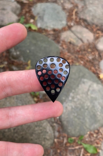 PEEK Guitar Pick – Hollow Teardrop, Modern Performance Plectrum