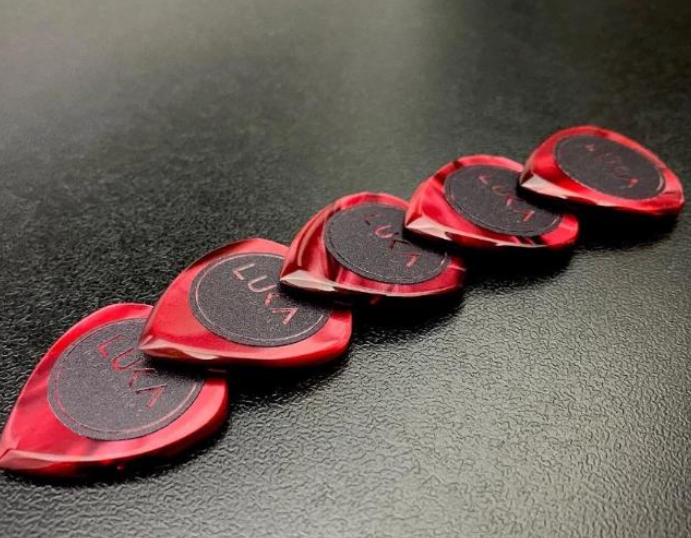 Handcrafted Kirinite Guitar Picks – Flow Shape Acrylic Plectrum (Choose Color)