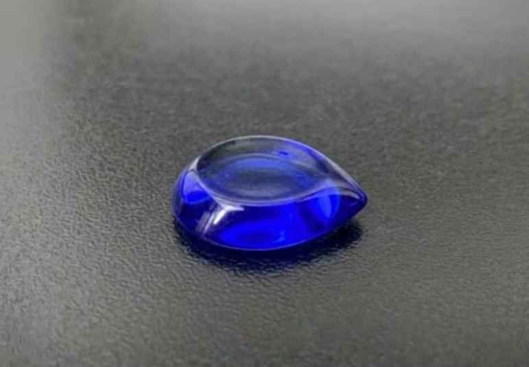 Ergonomic Leaf Guitar Pick – Transparent Aquamarine Cobalt Acrylic – Heavy Plectrum