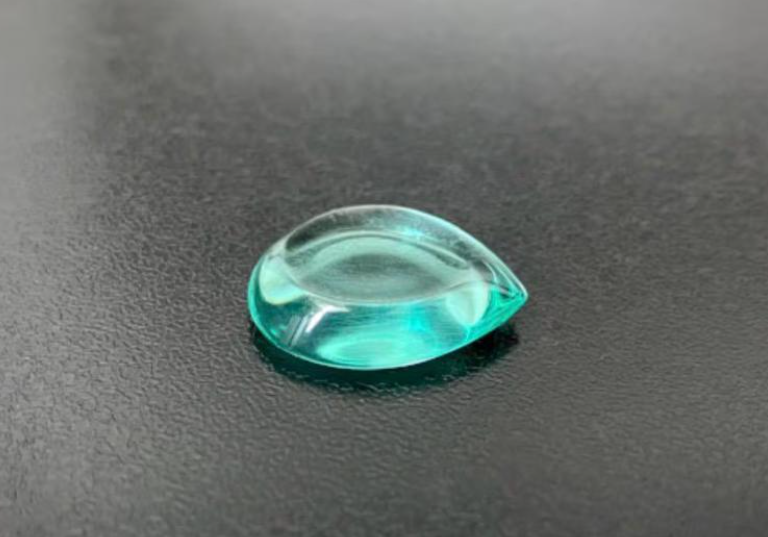 Ergonomic Leaf Guitar Pick – Transparent Aquamarine Cobalt Acrylic – Heavy Plectrum