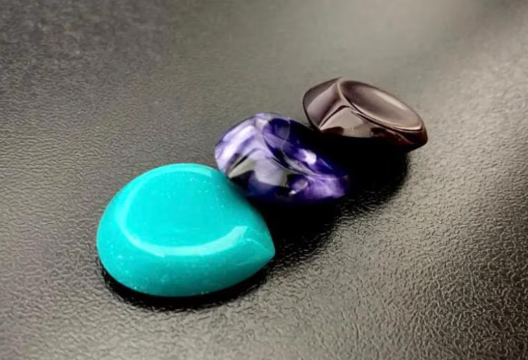 Artisanal Asymmetric Guitar Pick – Fully Hand-Shaped Kirinite Plectrum – Amethyst, Turquoise, Burgundy – 53 Colors And Patterns