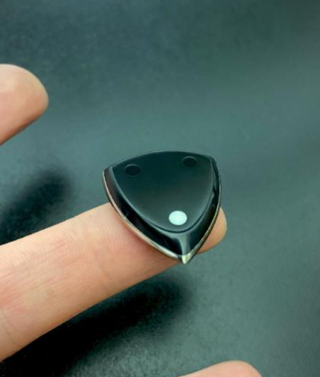 Raven Trinity - Titanium PEEK Guitar Pick – Hybrid Tone, Flow Shape, Handcrafted for Speed Picking