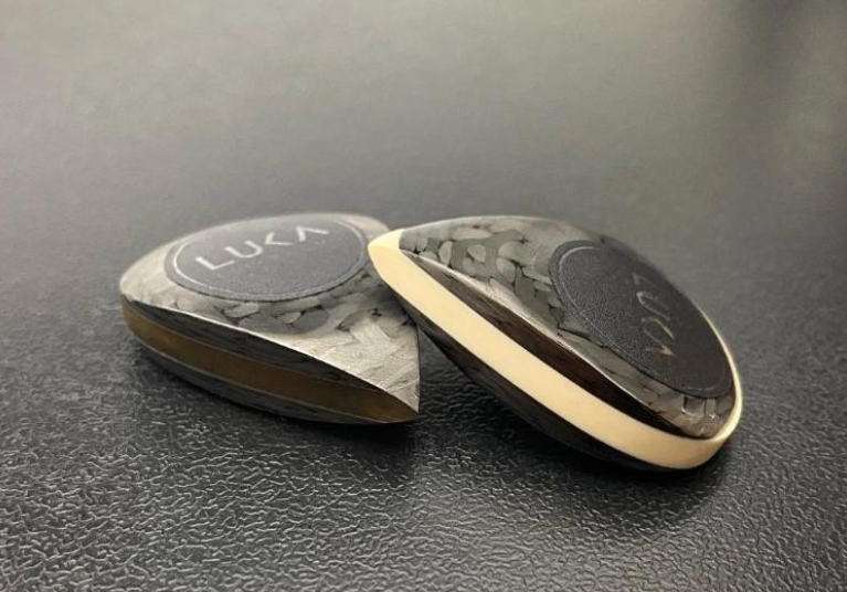 Carbon Fiber Ultem Peek Teardrop Guitar Pick – Luka Hybrid Plectrum