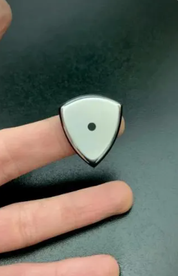 Trinity Flow Plectrum - Aluminum & High-Tech Polymer Sandwich - Reinforced Core - 3mm to 6mm