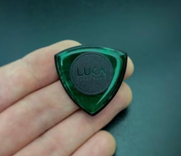Green Kirinite UHMWPE Triangle Guitar Pick – Durable Guitarist Gift