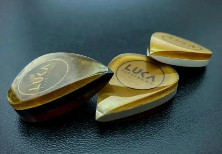 Layered Teardrop Guitar Pick – Ultem with PEEK or UHMWPE Core