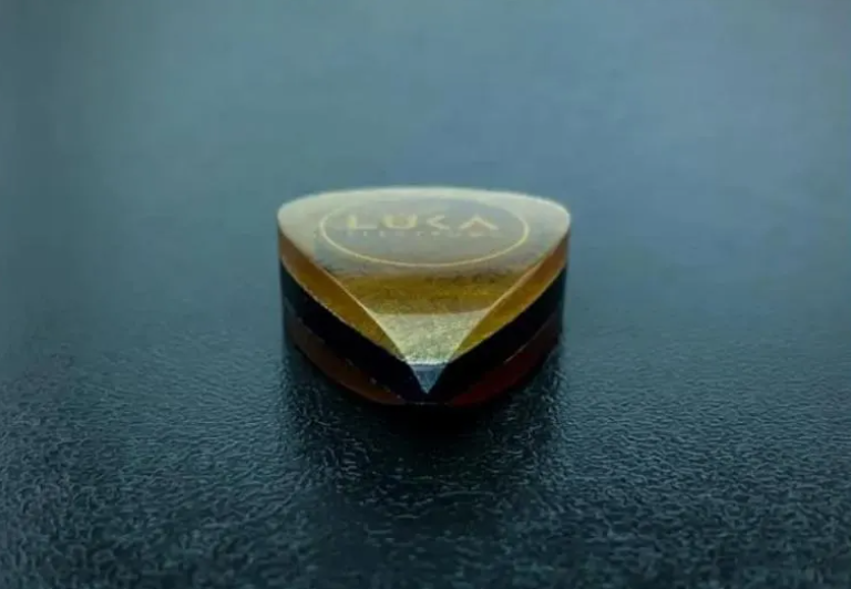 Layered Teardrop Guitar Pick – Ultem with PEEK or UHMWPE Core