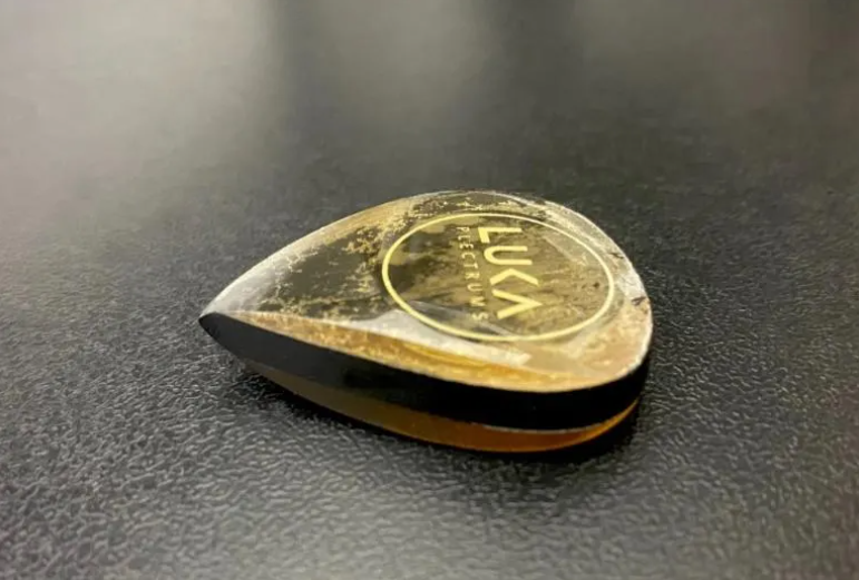 Layered Teardrop Guitar Pick – Ultem with PEEK or UHMWPE Core