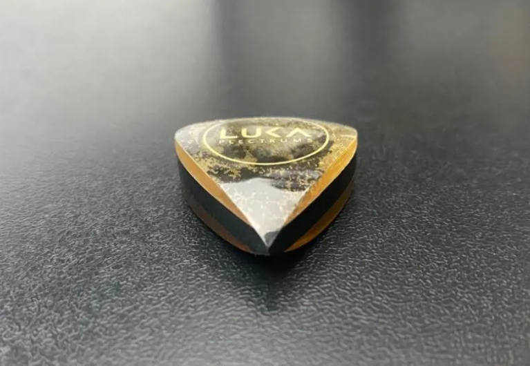Layered Teardrop Guitar Pick – Ultem with PEEK or UHMWPE Core
