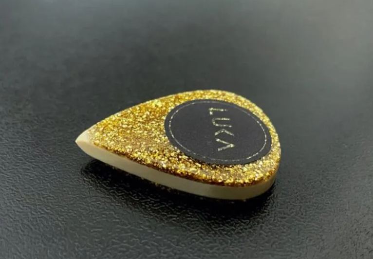 Gold Triple Teardrop Guitar Pick – Kirinite Stardust | PEEK | UHMWPE | Torlon | Ultem Plectrum