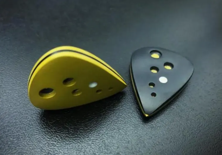 Teardrop Guitar Pick – Torlon PEEK Vespel Hybrid, Grip Holes, Professional Tone
