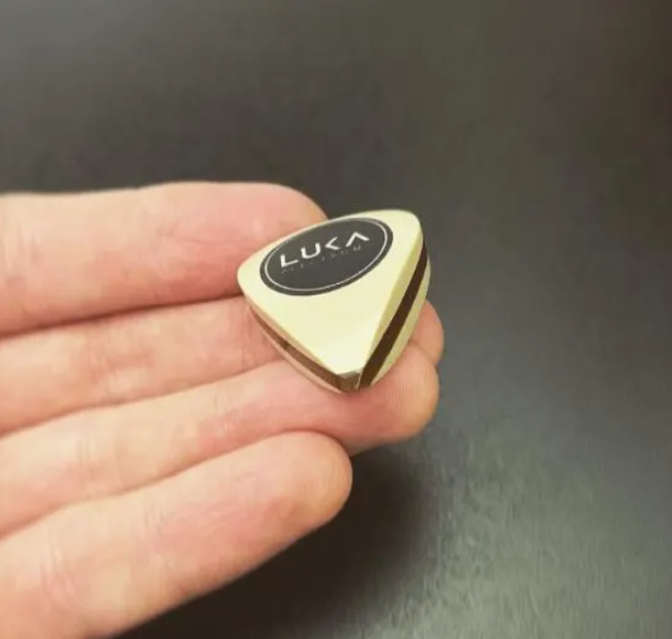Teardrop Guitar Pick – Layered PEEK ULTEM Plectrum
