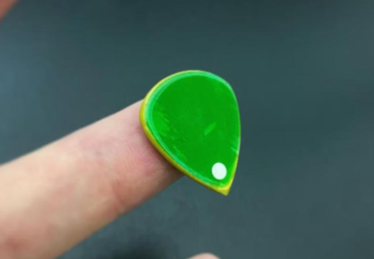 Modern Guitar Pick – Triple Layer Torlon Kirinite, Attack Jazz Shape