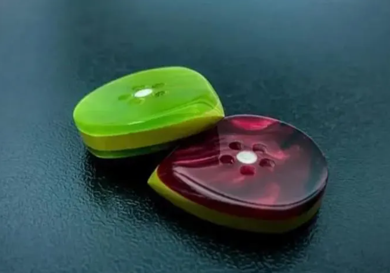 Modern Button Jazz Guitar Pick – Kirinite Torlon Hybrid Plectrum