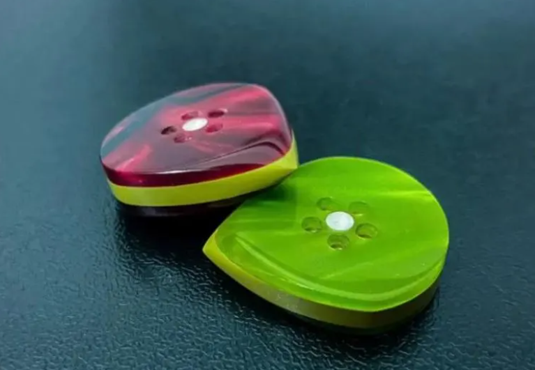 Modern Button Jazz Guitar Pick – Kirinite Torlon Hybrid Plectrum