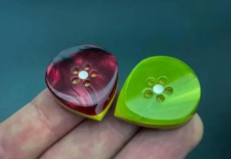 Modern Button Jazz Guitar Pick – Kirinite Torlon Hybrid Plectrum