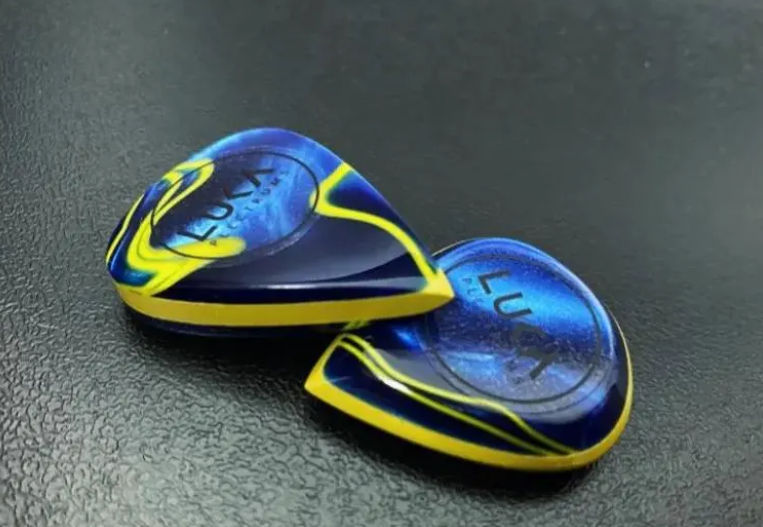 Artistic Guitar Pick: Jazz or Teardrop Shape, Torlon & Kirinite, 8 Colors