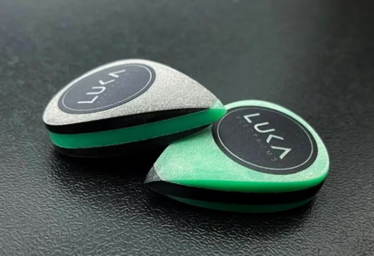 UHMWPE Teardrop Guitar Pick – Durable Layered Plectrum