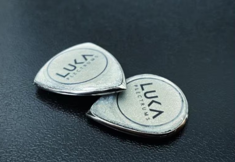Titanium Polycarbonate Hybrid Guitar Pick, Jazz Flow Shape, Silvera Plectrum