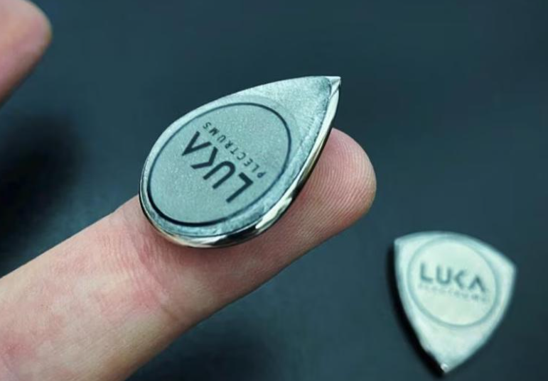 Titanium Polycarbonate Hybrid Guitar Pick, Jazz Flow Shape, Silvera Plectrum