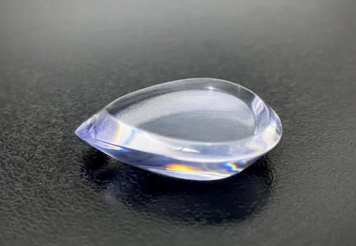Crystal clear teardrop guitar pick – multi-angle playable, warm tone, high gloss finish – Luka Plectrums