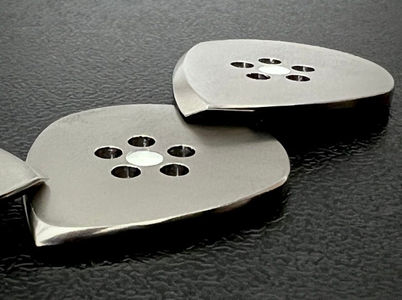 Titan-Jazz-Gitarrenplektrum mit Grifflöchern und Leuchtmaterial – Langlebiges Plektrum mit mattem Finish