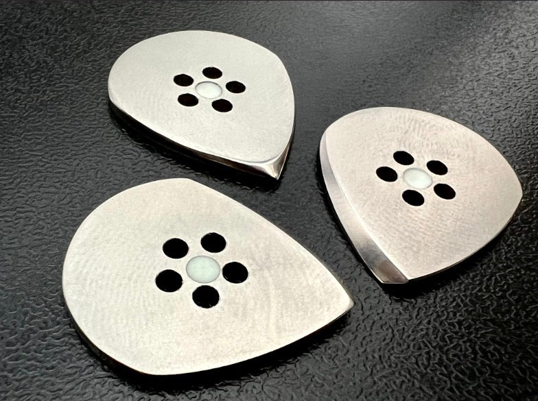 Titan-Jazz-Gitarrenplektrum mit Grifflöchern und Leuchtmaterial – Langlebiges Plektrum mit mattem Finish