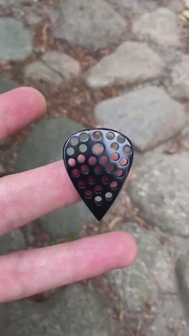 PEEK Guitar Pick – Hollow Teardrop, Modern Performance Plectrum