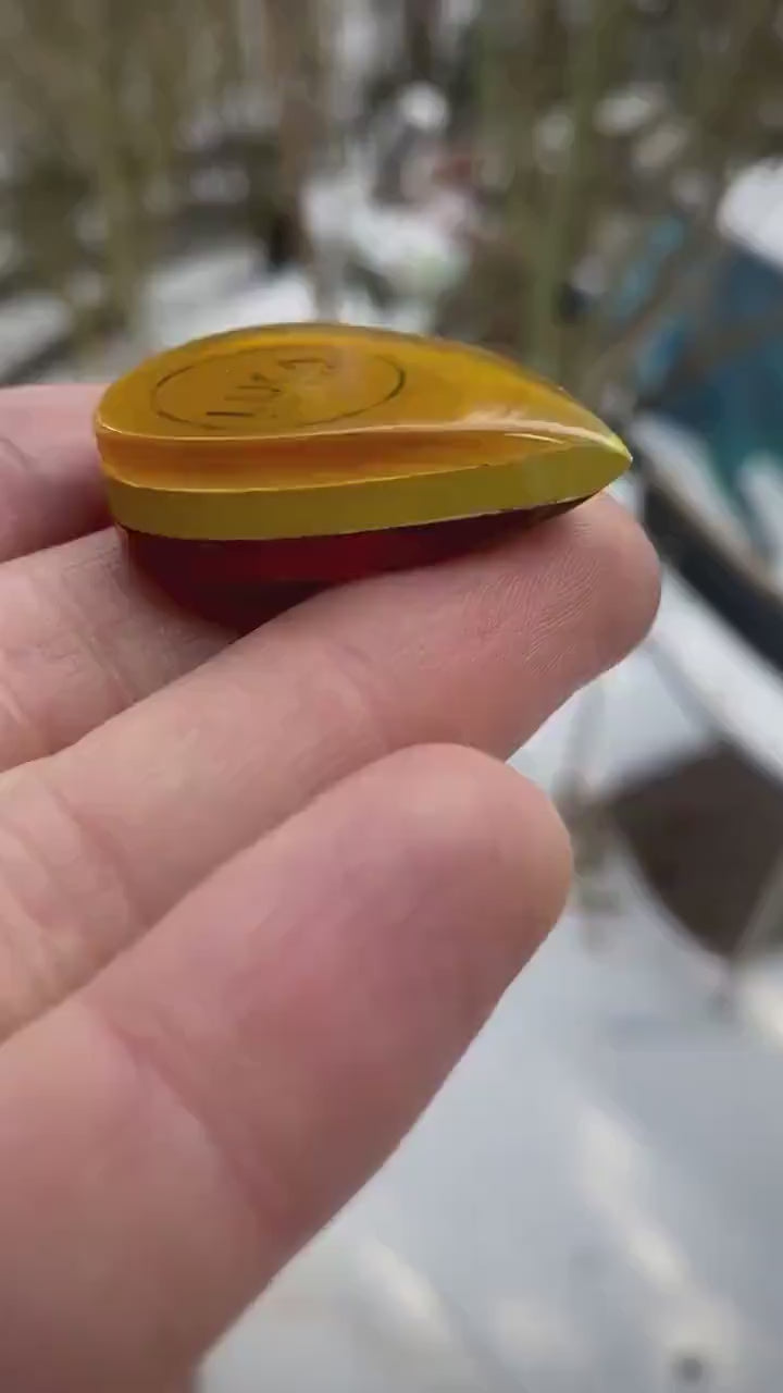 Teardrop Guitar Pick: Torlon Ultem Hybrid Plectrum