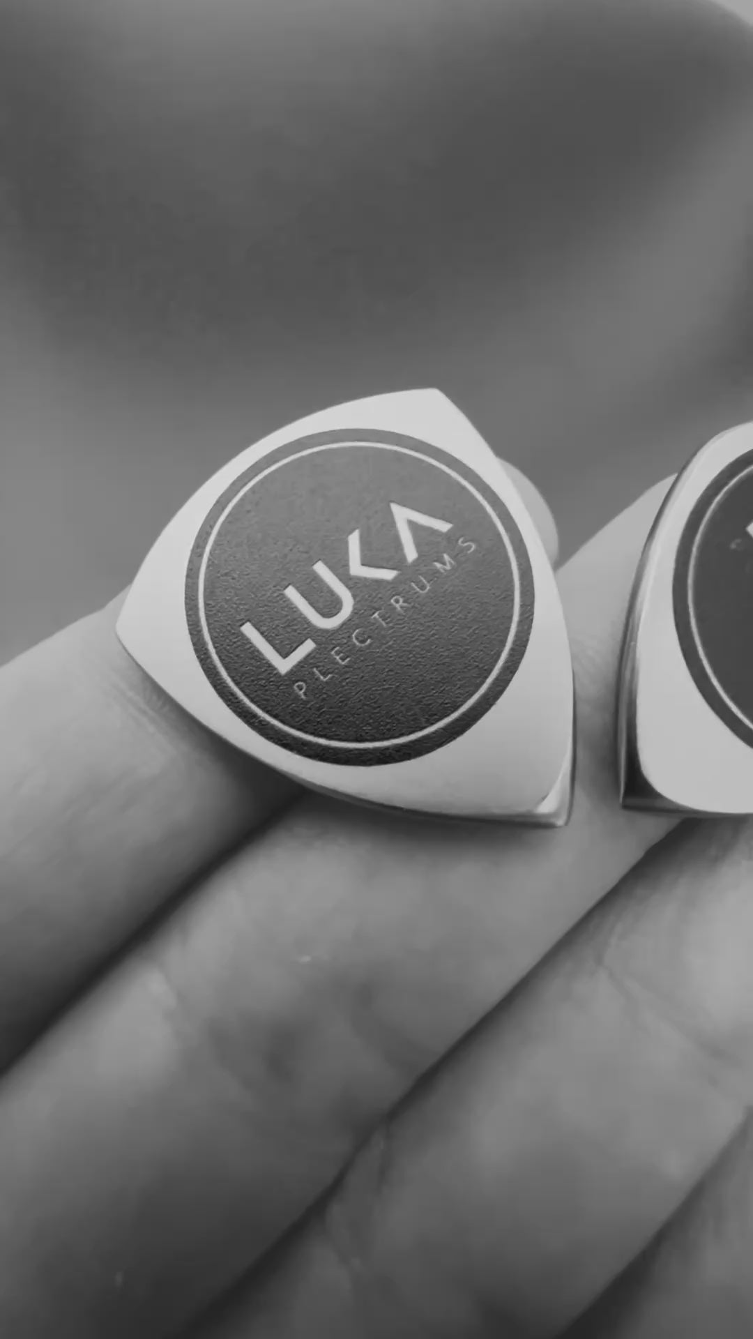 Handgemachtes Plektrum aus Titan: Jazz- oder Flow-Form, langlebiges Metall-Plektrum